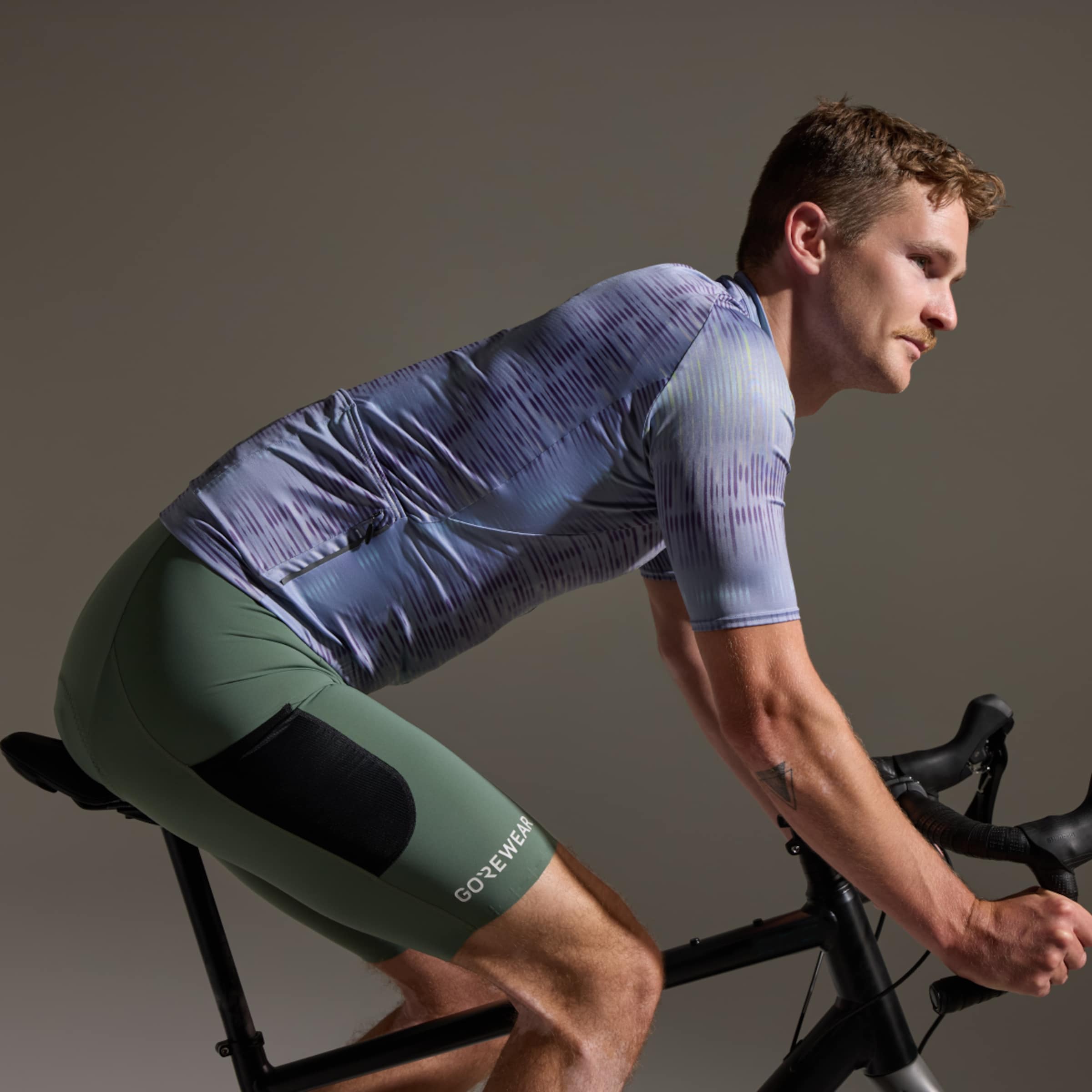 DISTANCE CARGO BIB SHORTS 3.0 Trägerhose